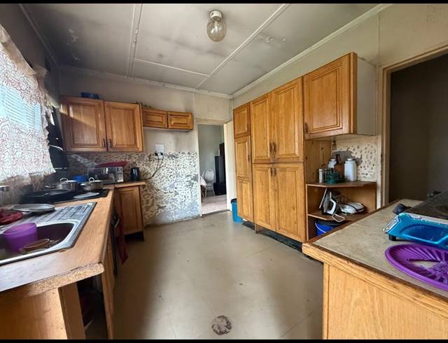 3 BEDROOM HOUSE FOR SALE IN VANDERBIJLPARK CE 2